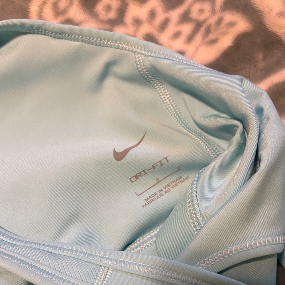 Nike Women's Light Blue Sports Bra - Picture 2 of 6